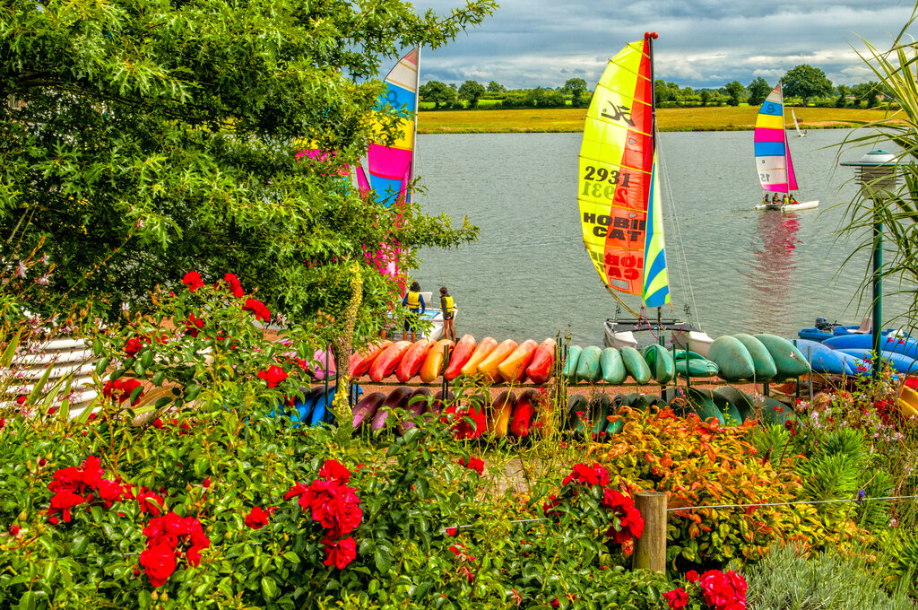 Lac de Ribou, Campingplatz Pays de la Loire - 22