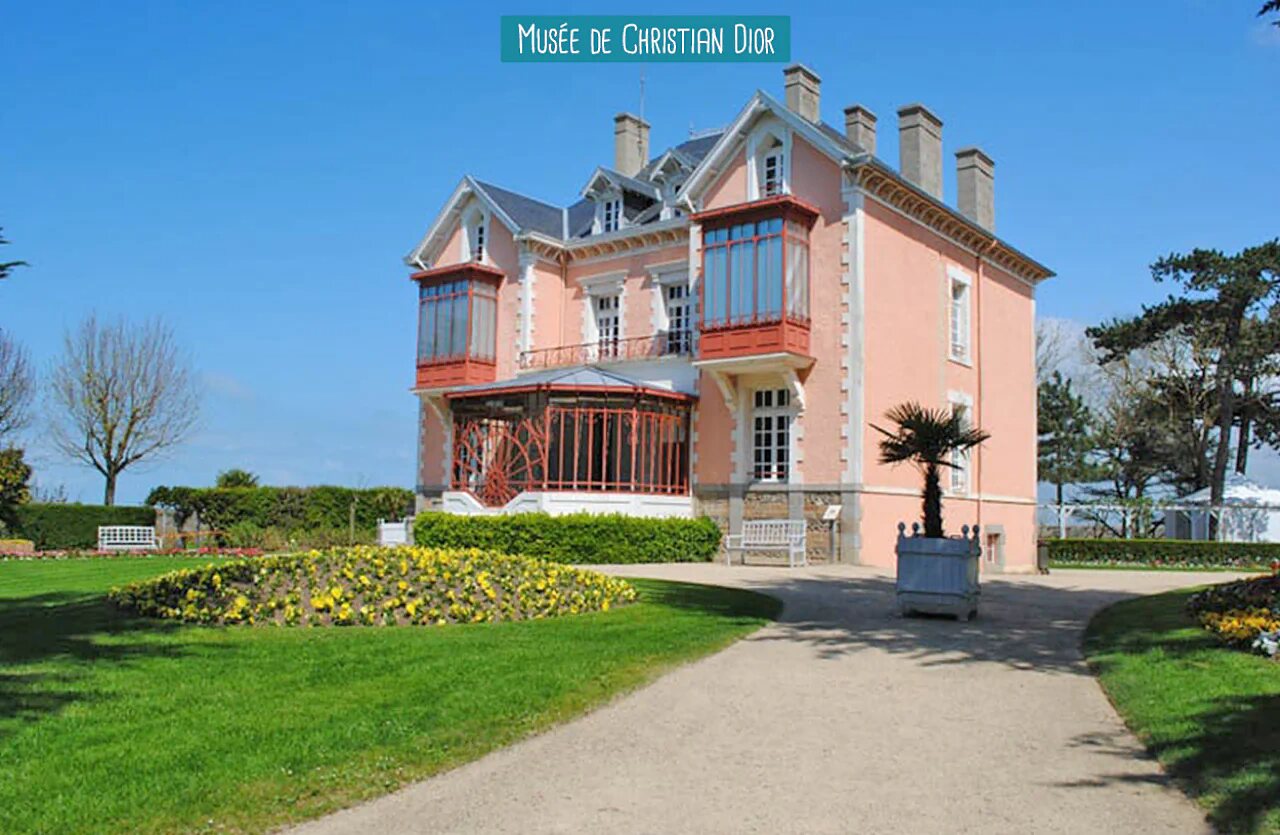 Christian Dior Museum, historische Villa und bl�hender Garten in Granville, Normandie.