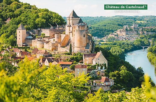 Burg Castelnaud, mittelalterliche Festung und malerisches Dorf in der Dordogne, Frankreich.