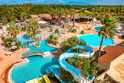 Wasserpark, Rutschen, Pools bei CAPFUN Lou Village in Vendres (34).