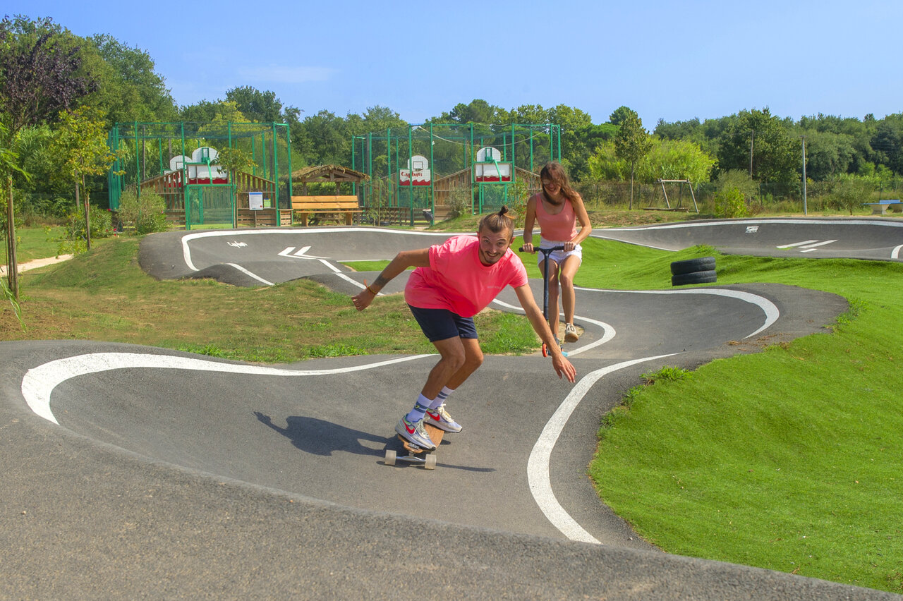 Pump track, monopat�n, patinete en el camping CAPFUN Mael en ARGELES SUR MER (66).
