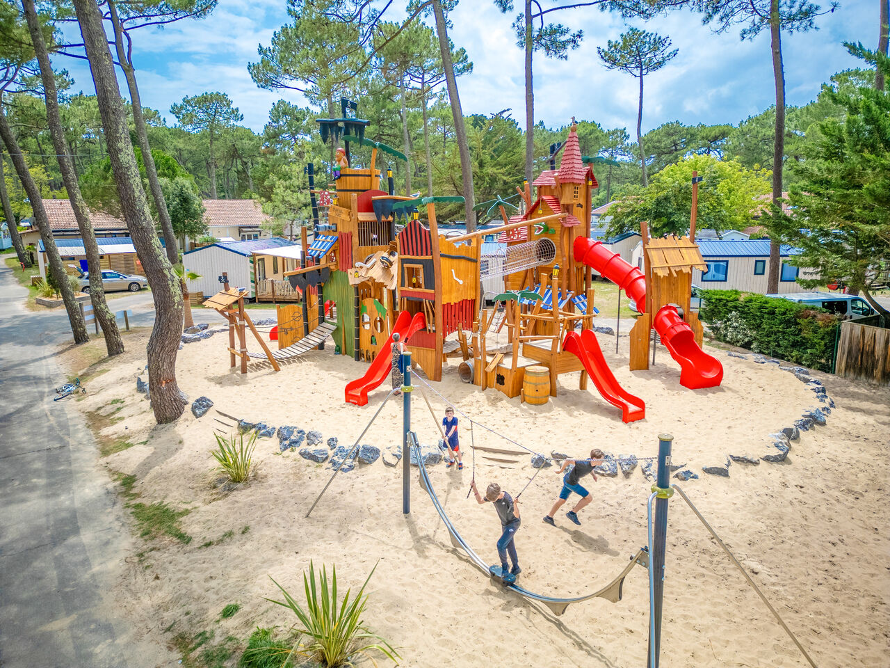 Children's games at VAGUES OCEANES Marina Landes in Mimizan (40).