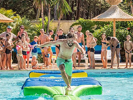 Animation jeux aquatiques gonflables, CAPFUN Mer et Soleil � Cap d'Agde (34).