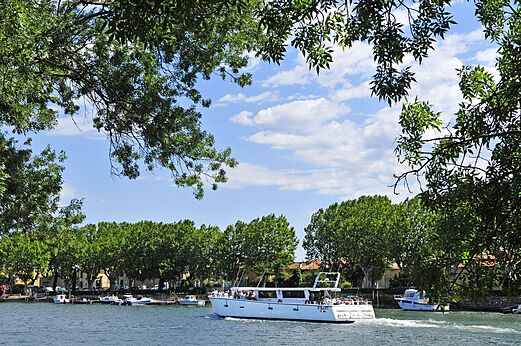Bateau promenade rivi�re au camping CAPFUN Mer et Soleil � Cap d'Agde.