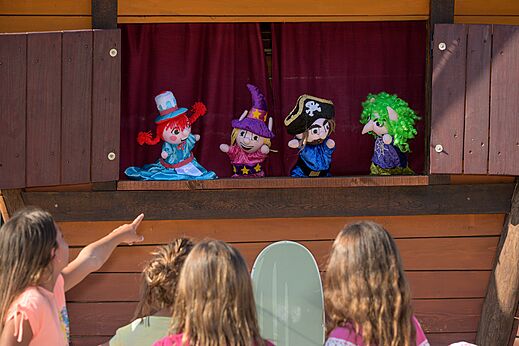 Puppentheater für Kinder auf dem Campingplatz CAPFUN Mirabelle in VOLSTROFF (57).