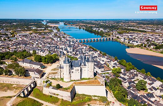 Schloss Saumur und Loire, historische Stadt in der N�he des Campings zu besuchen.