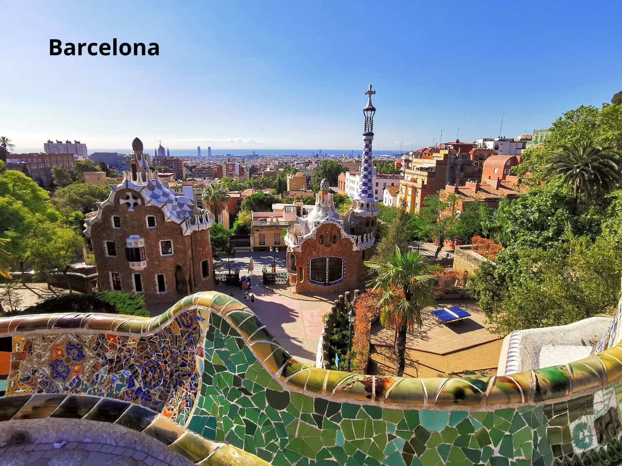 Park G�ell in Barcelona, ein farbenfroher Touristenort zum Besuchen.