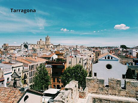 Panoramablick auf die historische Stadt Tarragona, Spanien.