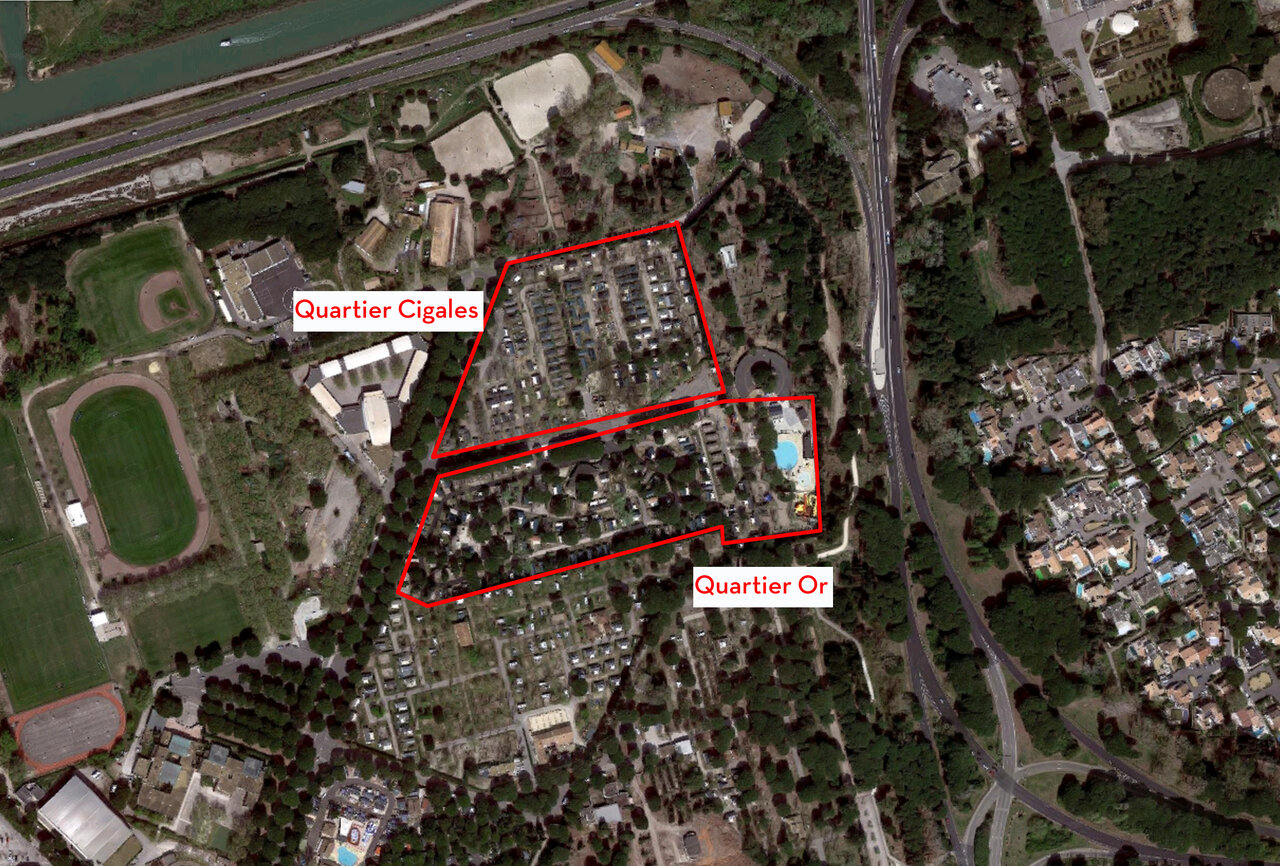 Luftaufnahme von Mobil-homes und Pool im CAPFUN Or Camping La Grande Motte (34).