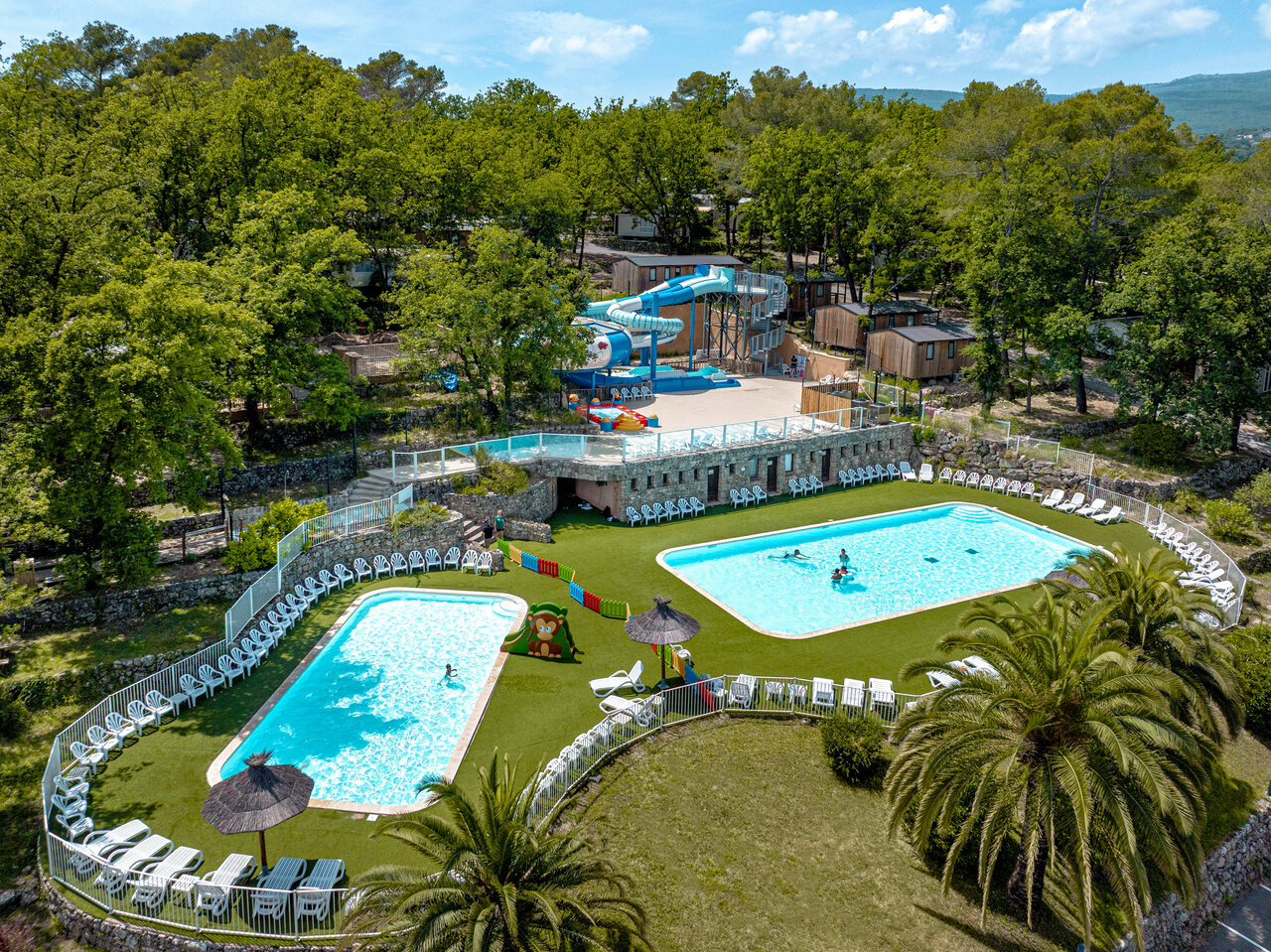 Au�enpools, riesige Wasserrutschen auf dem Campingplatz CLICOCHIC Or�e d'Azur in OPIO (06).