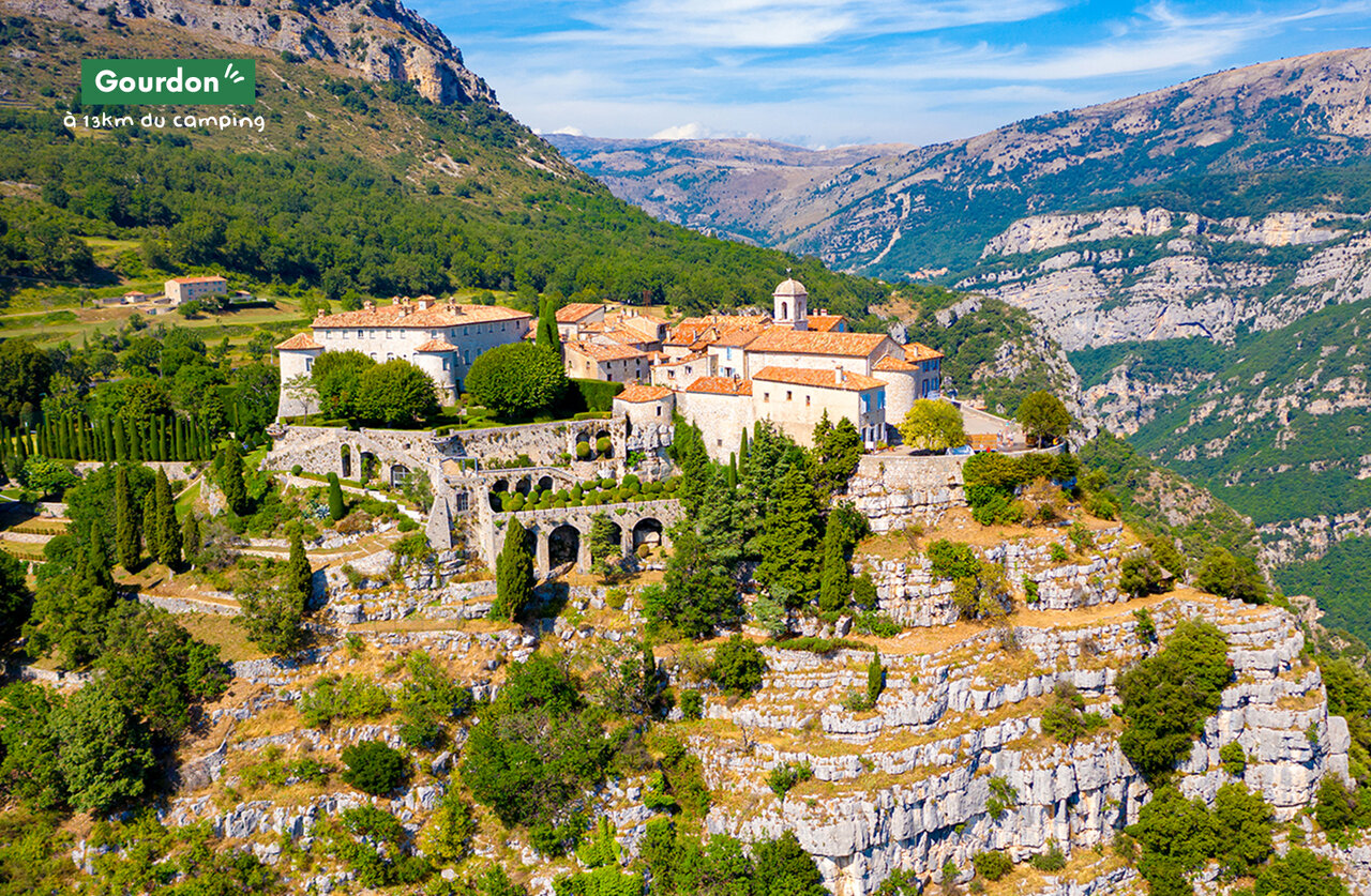 Mittelalterliches Dorf Gourdon, ein Ausflugsziel nahe Grasse, Alpes-Maritimes.