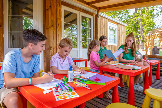 Kinderanimation, Kreativ-Workshops auf Campingplatz CLICOCHIC Or�e d'Azur OPIO (06).
