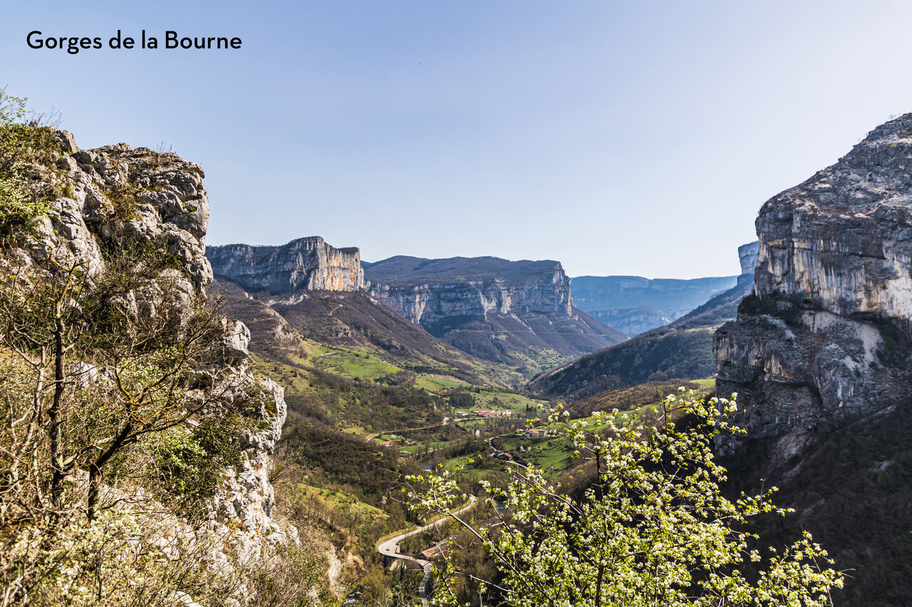 Gorges de la Bourne, spectacular mountain landscape to visit near the campsite.