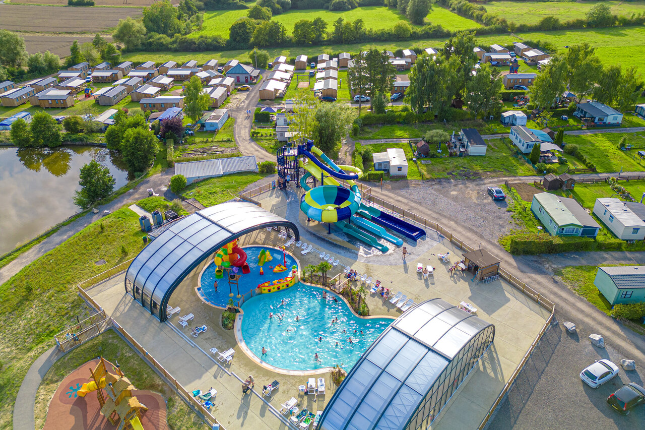 Schwimmb�der, Rutschen und Mobil-homes auf Camping CAPFUN Pachy in FOSSES LA VILLE.