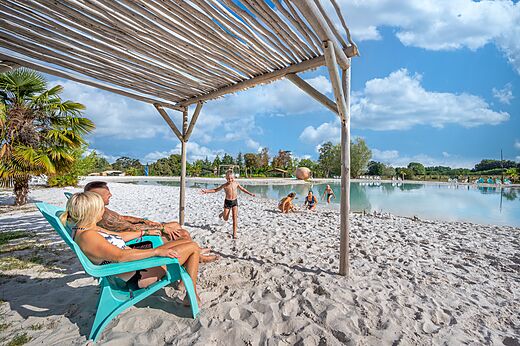 Sandstrand, Lagunenpool, Familie auf CAPFUN Paradis de Bazas (33).