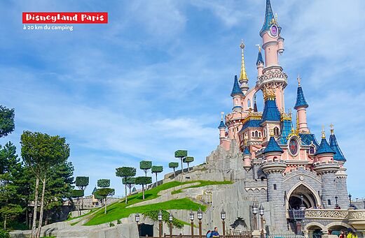 Schloss Disneyland Paris, Hauptattraktion in der N�he des Campingplatzes zu besuchen.
