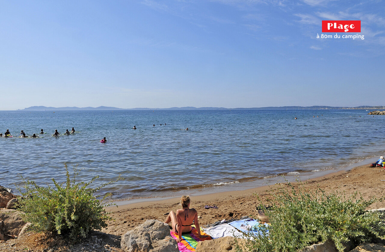 Feiner Sandstrand, Schwimmen im Meer auf Campingplatz CAPFUN Parc et Plage.