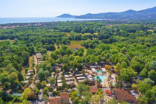 Zwembaden, stacaravans op camping CAPFUN Paris Roussillon in ARGELES SUR MER (66).