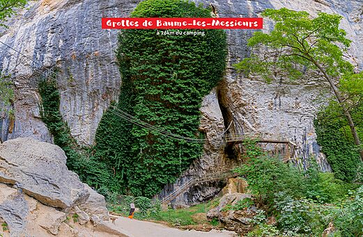 Grotten van Baume-les-Messieurs, indrukwekkende natuurlijke site in de Jura.