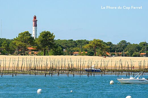 Leuchtturm Cap Ferret, Strand und Boote im Becken von Arcachon.