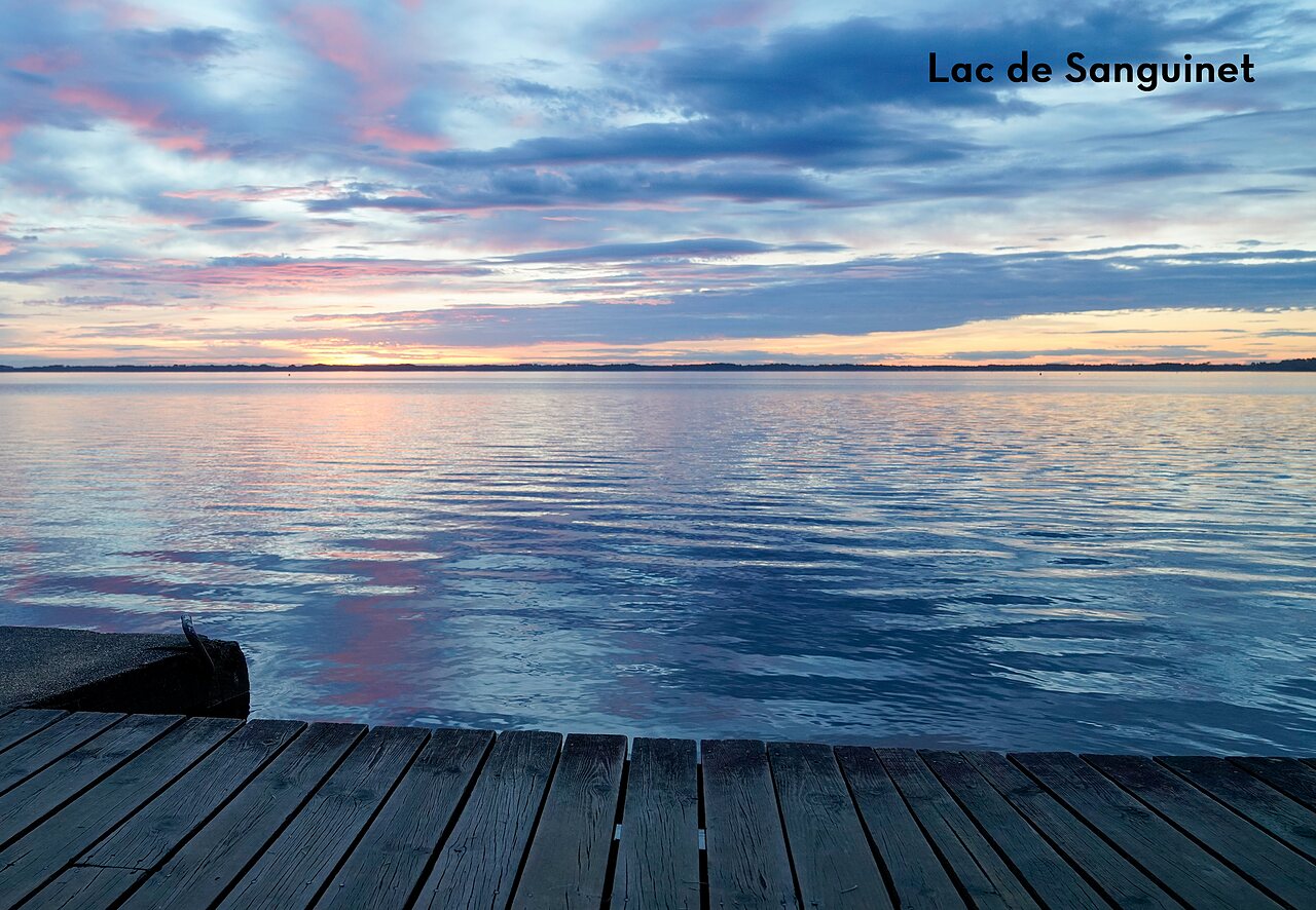 Lake Sanguinet at sunset, a beautiful place to visit near Cazaux.