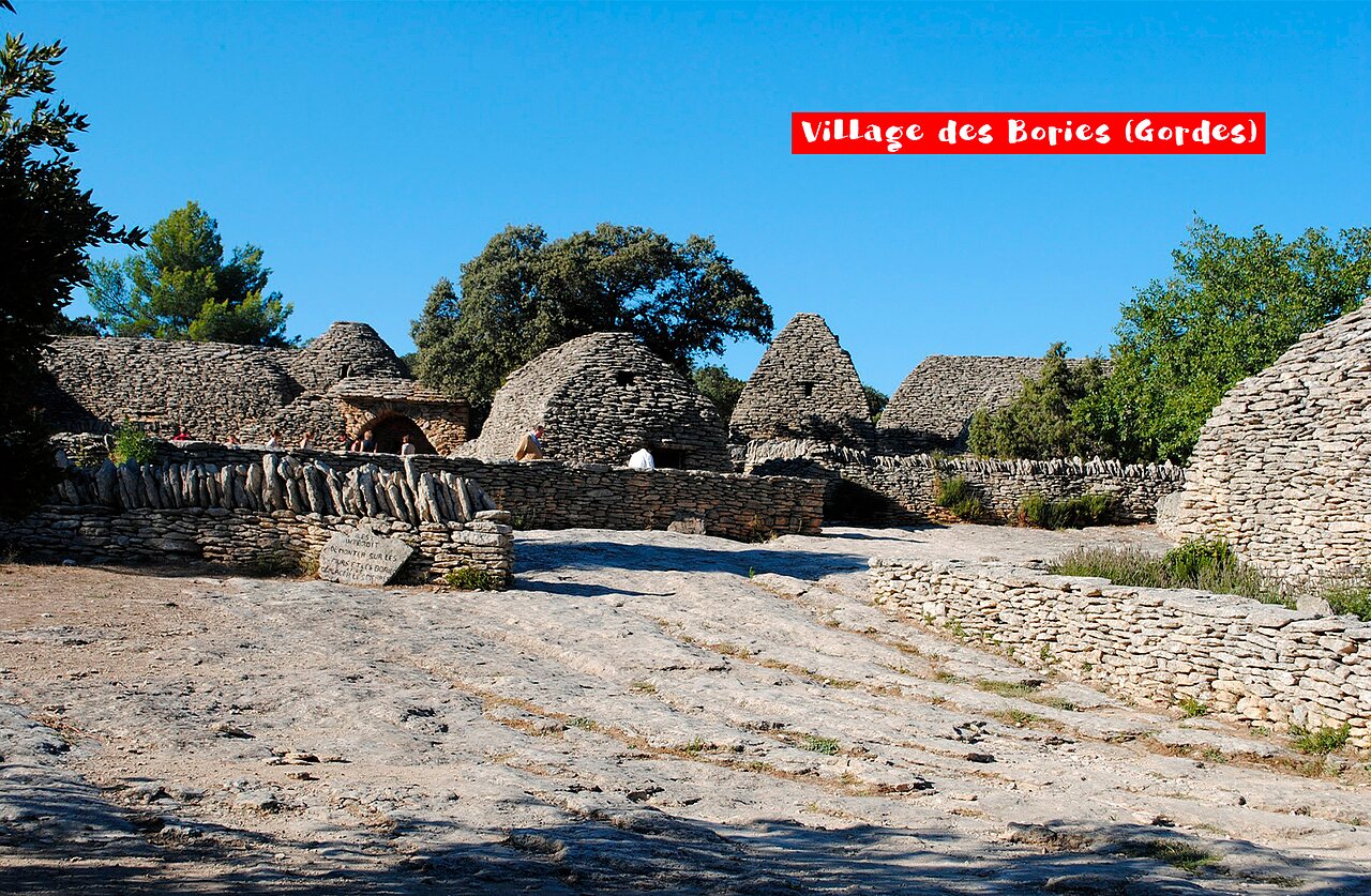 Village des Bories, historische Trockenstein-St�tte bei Gordes, Provence, zu besichtigen.