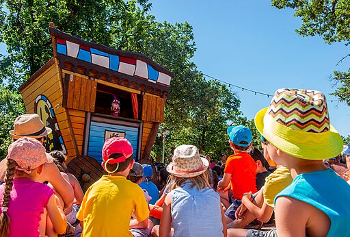 Puppentheater für Kinder auf dem Campingplatz CAPFUN Plantas in SAINT VINCENT DE DURFORT (07).