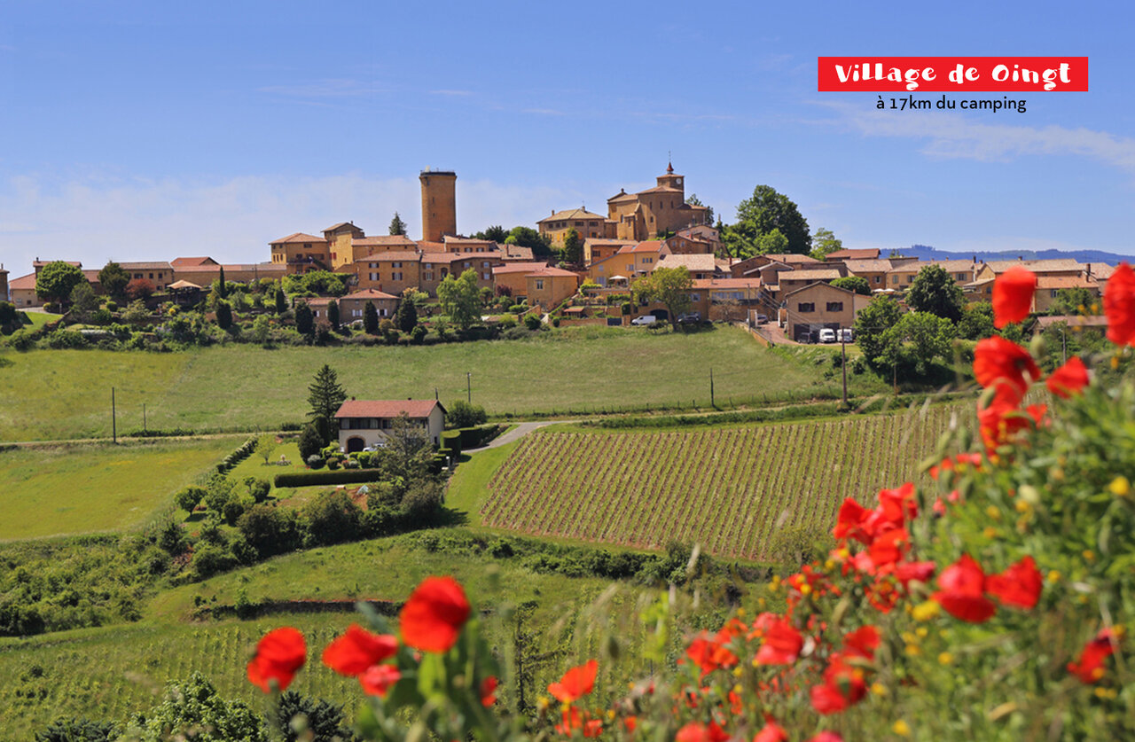 Middeleeuws dorp Oingt, een van Frankrijks mooiste dorpen, nabij Anse.