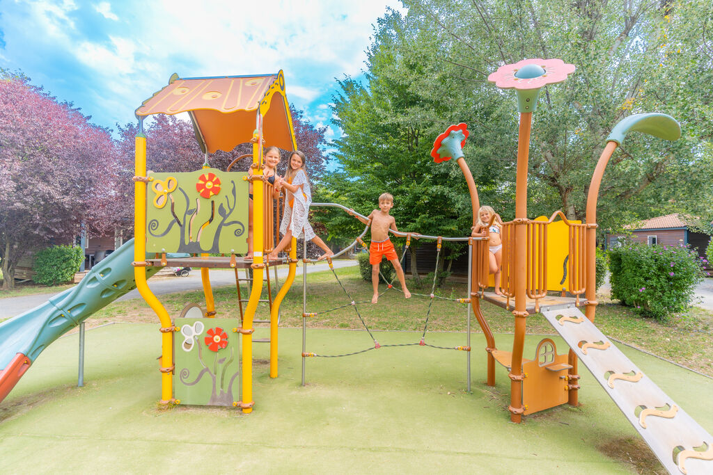 Les Portes du Beaujolais, Campingplatz Rhone Alpes - 31