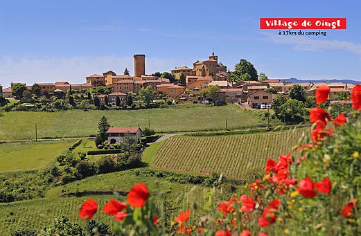 Mittelalterliches Dorf Oingt, goldene Steine, Beaujolais Weinberge, zu besuchen nahe Anse.