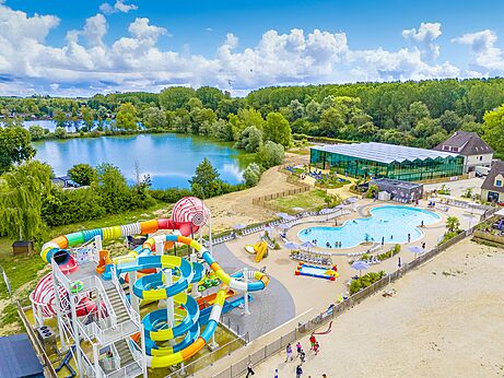 Wasserpark, Rutschen, Pools auf Camping VAGUES OCEANES in Gouaix (77).