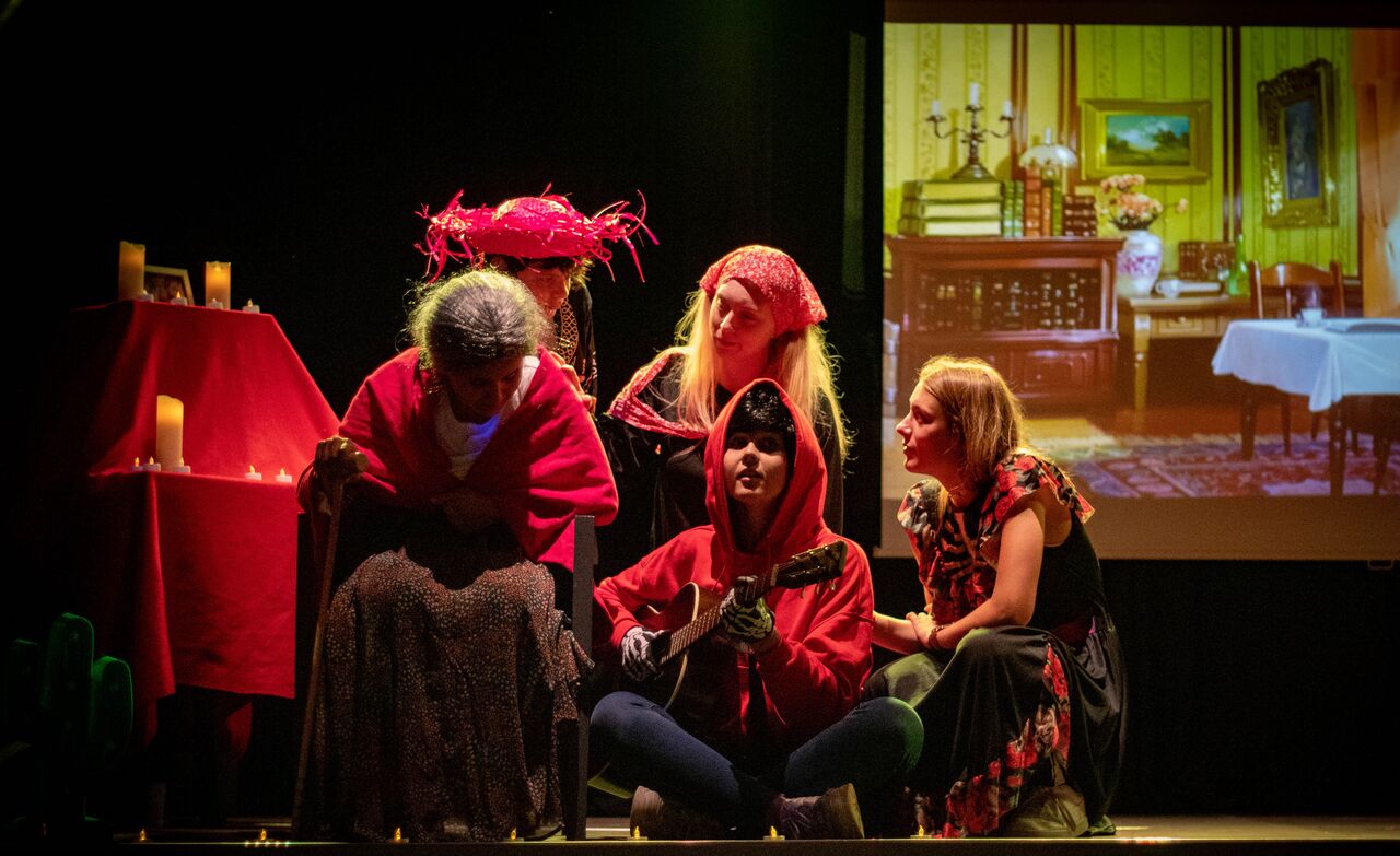 Animationsshow mit Live-Musik am Campingplatz CAPFUN Prises in La TRANCHE SUR MER (85).