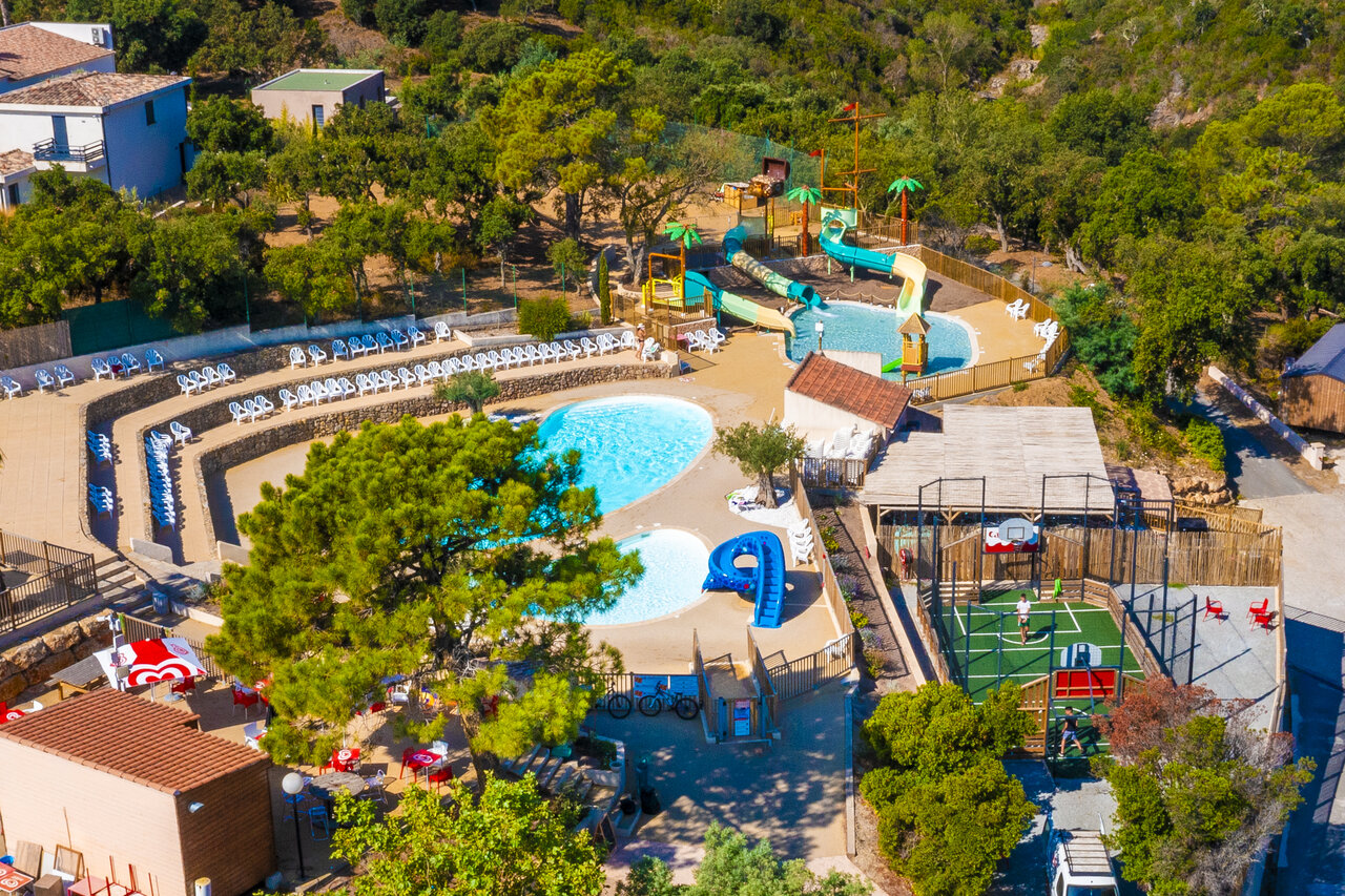 Wasserpark, Pools, Multisportplatz auf Camping CAPFUN La Rumba Fr�jus (83).