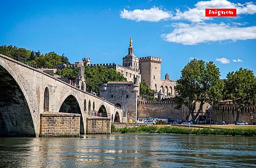 Pont d'Avignon und Papstpalast, historische Sehensw�rdigkeiten in der Provence.