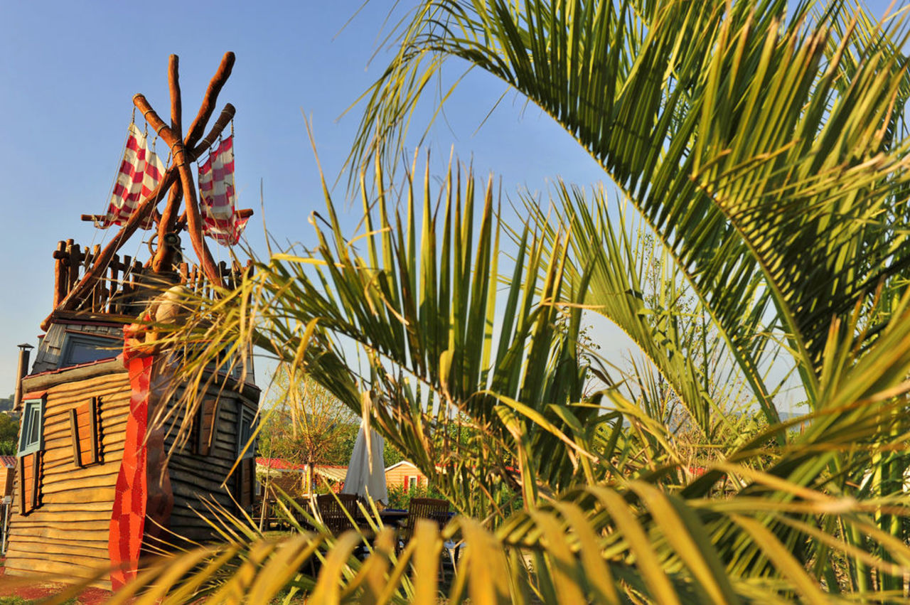 Sagittaire : Maison insolite, Campingplatz Rhone Alpes - Vinsobres - Capfun