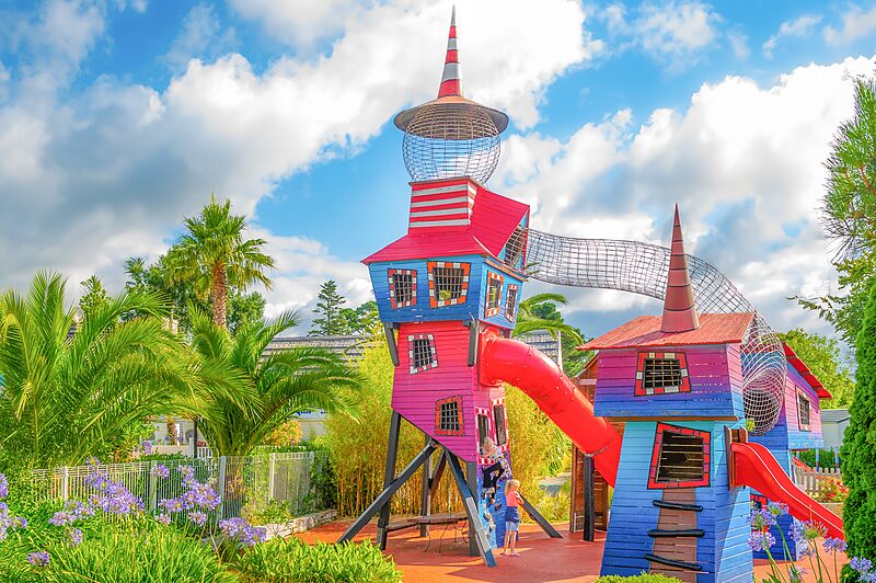 Carabouille playground - Colorful playground with slides and climbing structures at CAPFUN Saint Laurent campsite in LA FORET FOUESNANT (29).