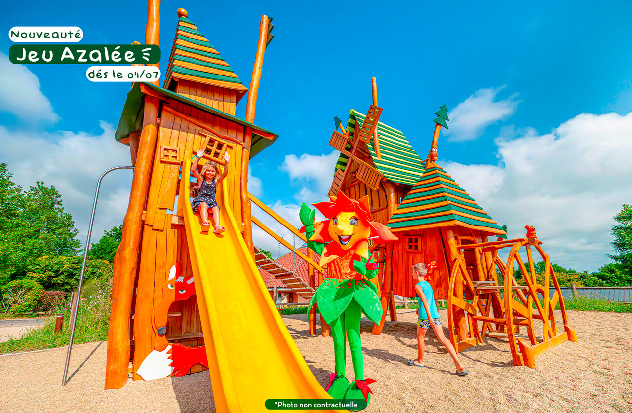Neue Azal�e Spiele, Rutsche und Maskottchen auf dem Camping CLICOCHIC Soleil Levant.
