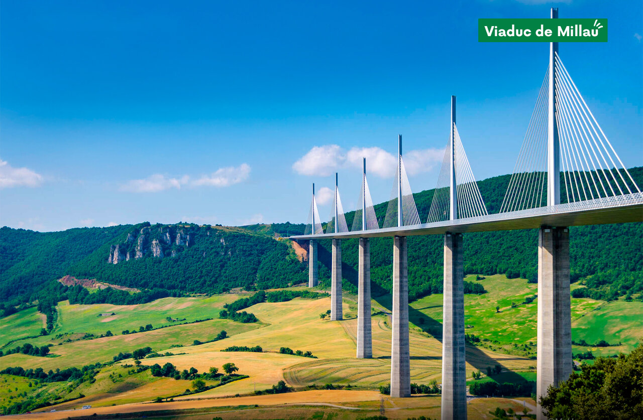 Viadukt von Millau, beeindruckende Schr�gseilbr�cke, ein Ausflugsziel in Aveyron.