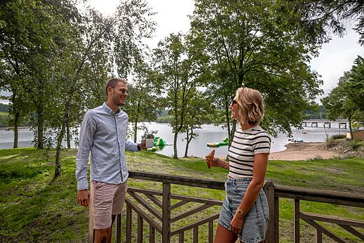 Activit�s nautiques sur lac, jeux gonflables au camping CLICOCHIC Soleil Levant � Canet-de-Salars (12).