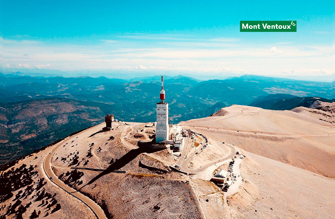 Gipfel des Mont Ventoux, ikonischer Ort zu besuchen nahe Gordes in der Provence.