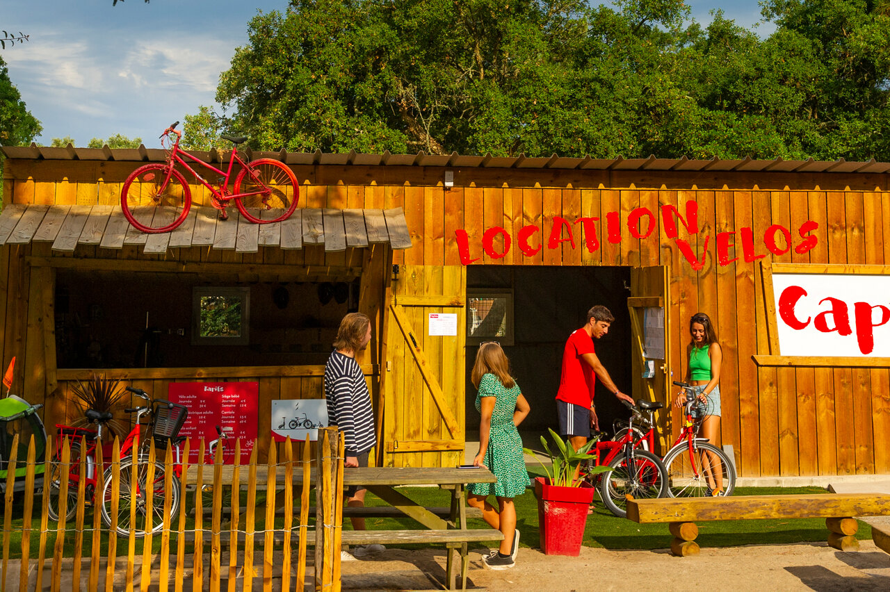 Bike rental service at CAPFUN Sud Land campsite in Labenne-Ocean (40).
