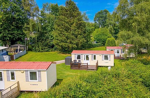 Mobil-homes confortables avec terrasses en pleine nature au camping CAPFUN Tecklenburg à Tecklenburg-Leeden (49).