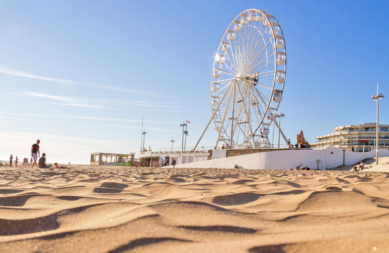 Ikonisches Riesenrad und feiner Sandstrand in der N�he des Campings zu besuchen.
