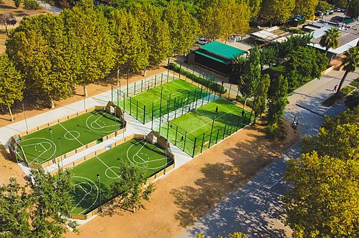 Terrains sportifs et padel au camping CAPFUN Tordera-Nacions � Malgrat de Mar.