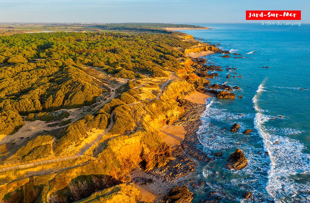 Felsige K�ste und Sandstr�nde von Jard-sur-Mer, in der N�he des Campings zu besuchen.
